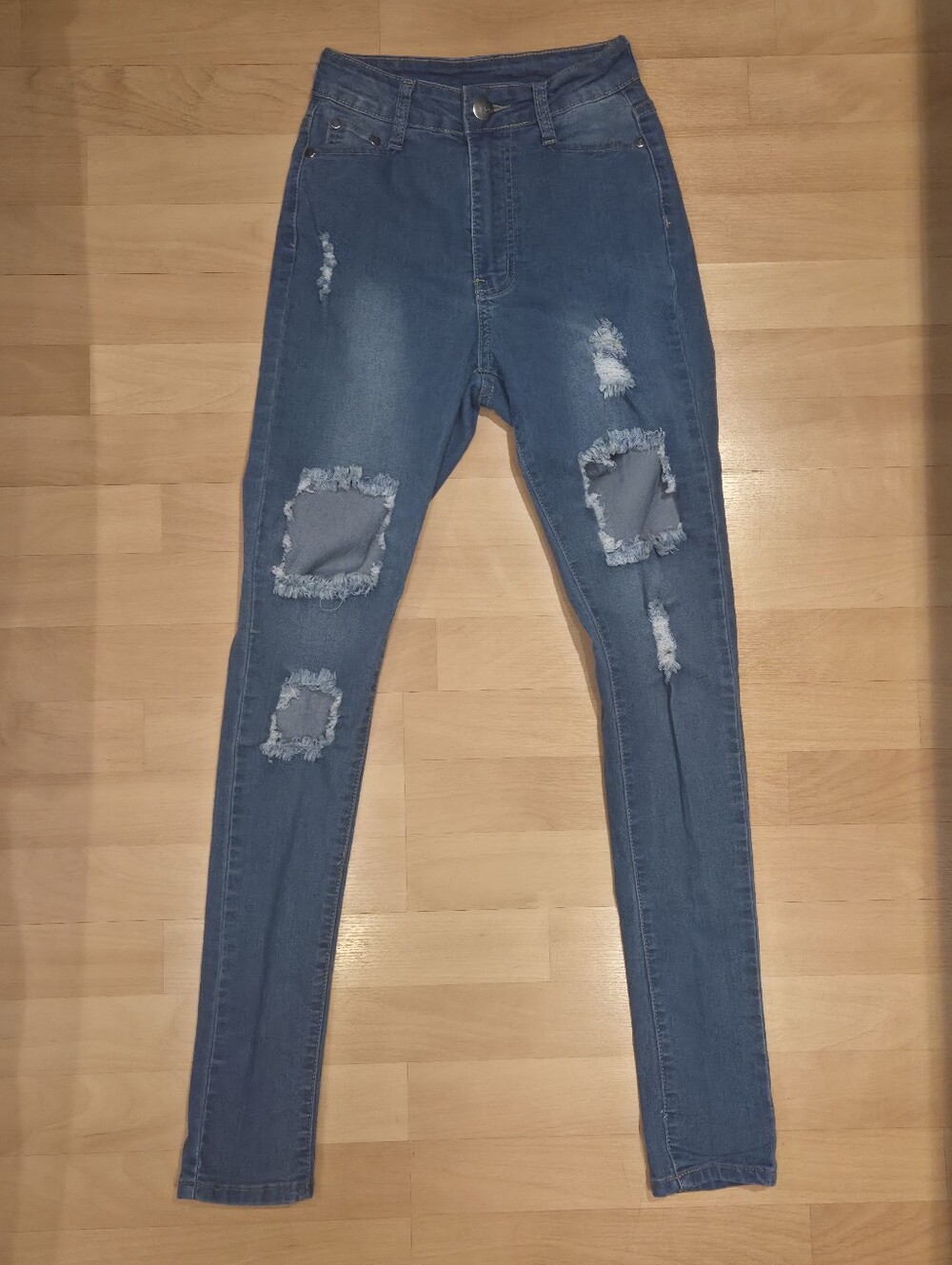 Women's Ripped Skinny Jeans